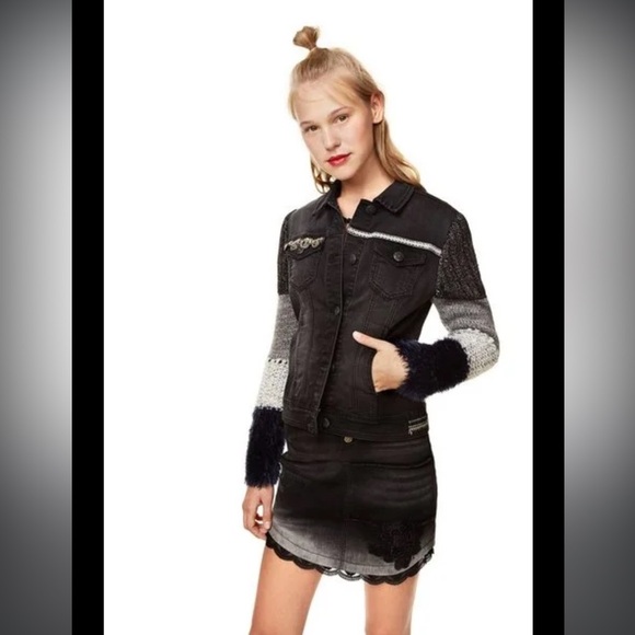 Desigual Exotic Denim Jacket Faux Fur Color Block Knit Sleeves Black Size 36/4 - Picture 5 of 16